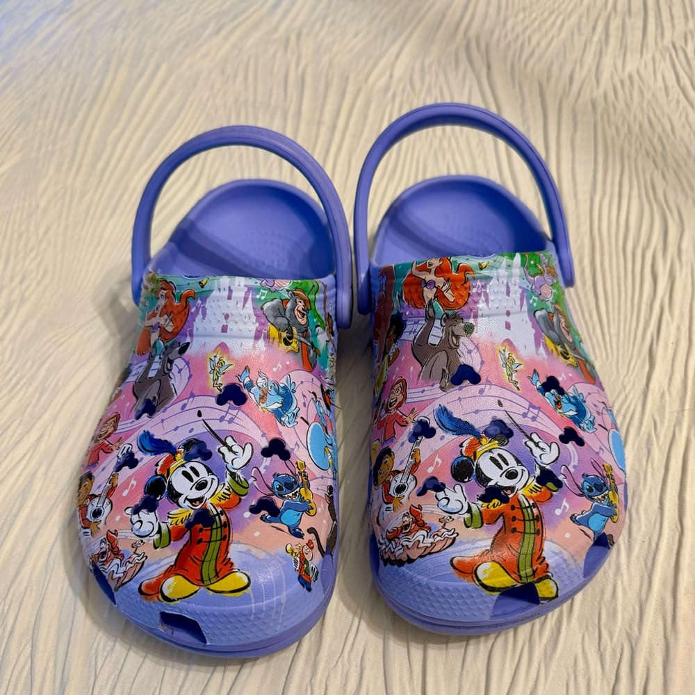 WDW Crocs ( Women’s Size 10  )
